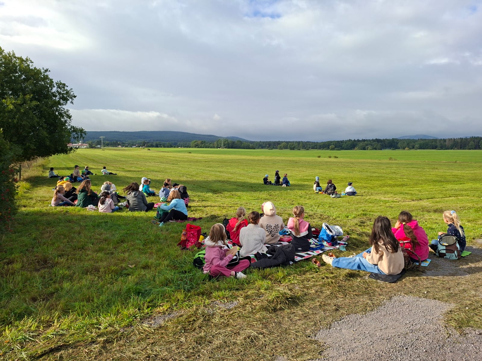 Klassensatz an Springseilen, Jongliertüchern